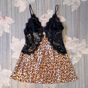 Victoria’s Secret Very Sexy lingerie teddy leopard with black lace Small
